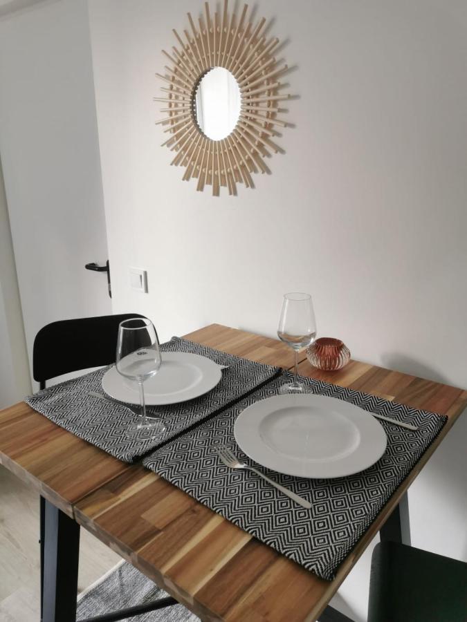 Апартаменты Studio Cosy Et Renove A 2 Pas Gare Reims Centre - Rue Экстерьер фото