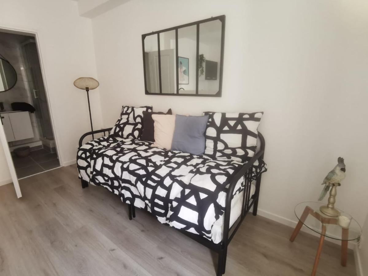 Апартаменты Studio Cosy Et Renove A 2 Pas Gare Reims Centre - Rue Экстерьер фото